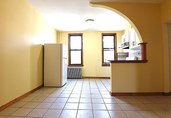 3rd image of 100 Bushwick Ave APT 2L