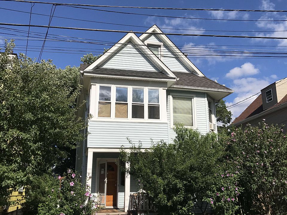 1st image of 187 Dongan St