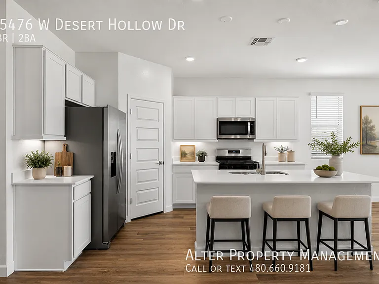 15476 W Desert Hollow Dr — Photo 2