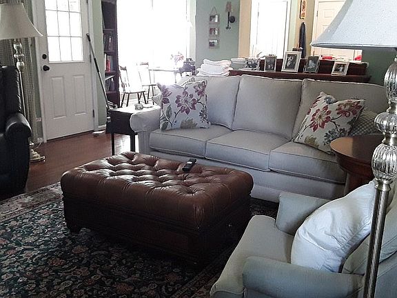 3rd image of 121 Lucy Long Ct