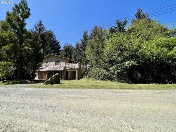 95629 Cape Ferrelo Rd, Brookings, OR 97415