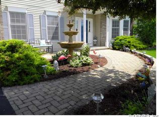 309 Sweet Acres Dr, Rochester, NY 14612