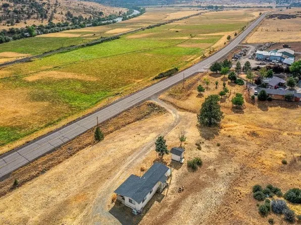 2237 Copco Rd, Hornbrook, CA 96044