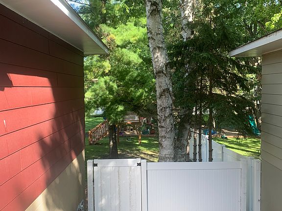 5th image of 1224 N Burlington Ave