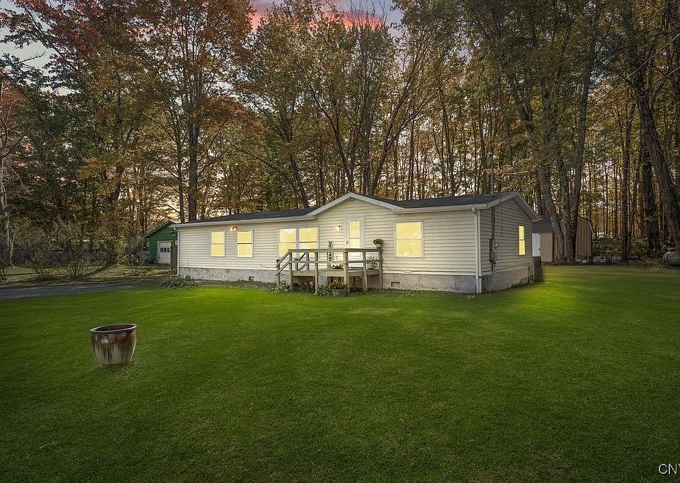 1st image of 11 Weaver Ave