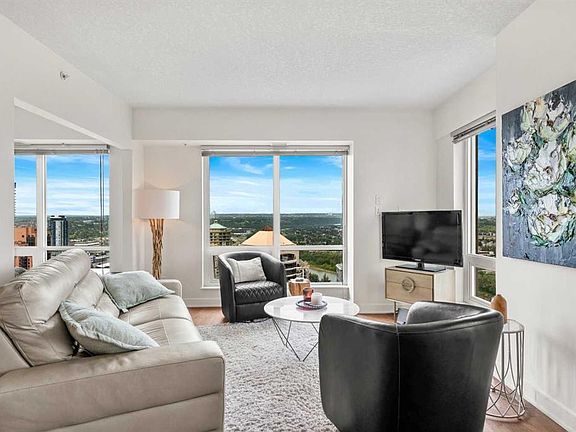 2nd image of 930 S 6th Ave SW #3202