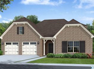 20047 Beacon Cir, Athens, AL 35613