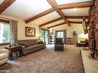 414 Criglas Rd, Wales, WI 53183