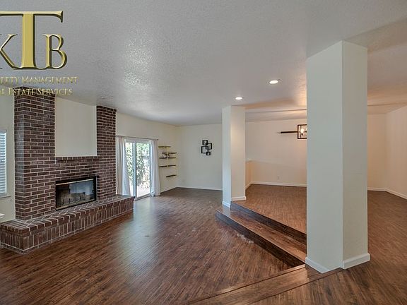 5th image of 1179 Grand River Dr