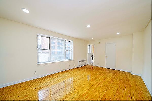 1st image of 623 2nd Ave #2B