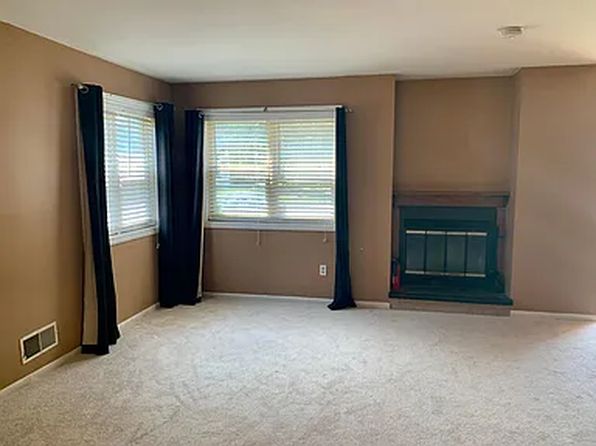 107 E Green Valley Cir