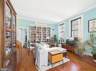 1 E Chase St Unit 412, Baltimore, MD 21202