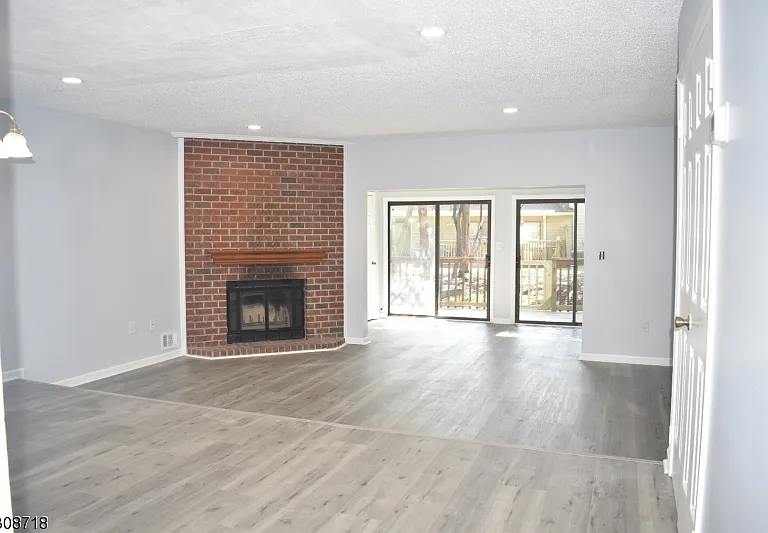 7 Kirby Ln — Photo 5
