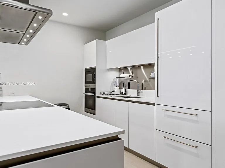 1000 Brickell Plz #Penthouse 6006 — Photo 8