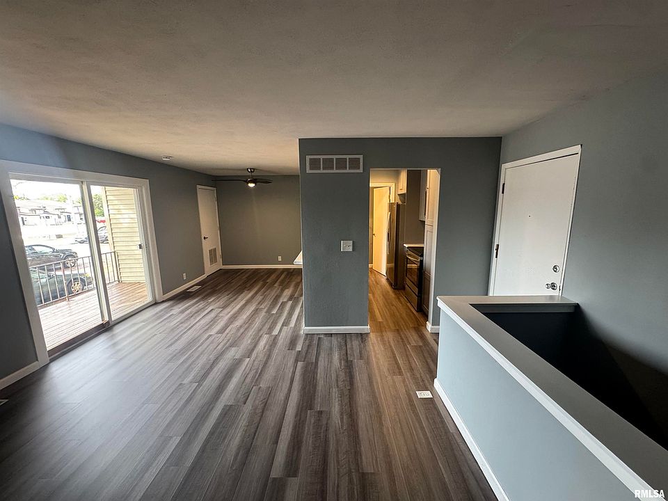 3119 W Willow Knolls Dr Unit 25B, Peoria, IL 61614 | Zillow