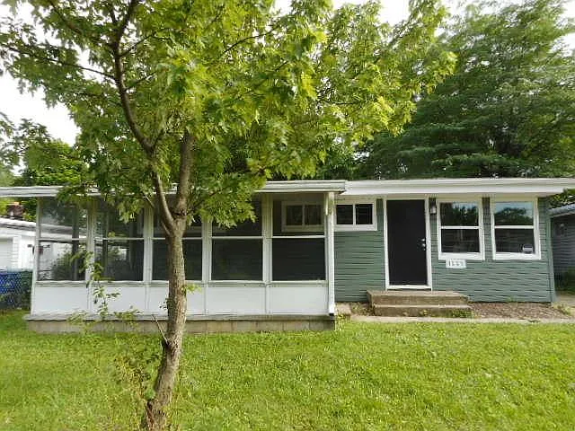 1655 E Maynard Ave photo 1