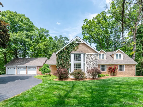 175 Honey Creek Ave NE, Ada, MI 49301