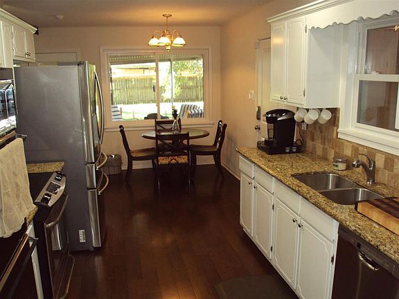 3rd image of 6515 Wilder Dr