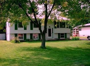 1012 S Jackson Blvd W, Chesterton, IN 46304