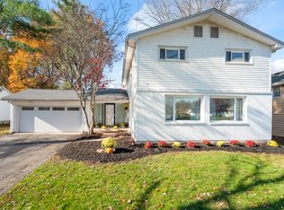 11 Rye Ridge Parkway, West Hartford, CT 06117