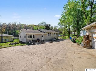 14225 Shongaska Rd, Omaha, NE 68112
