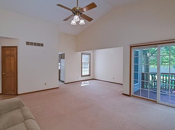 3rd image of 503 Tilton Dr
