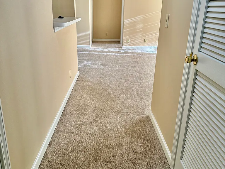146 N Timber Dr — Photo 6