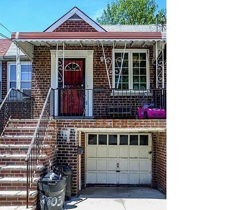 3rd image of 2703 Fenton Ave