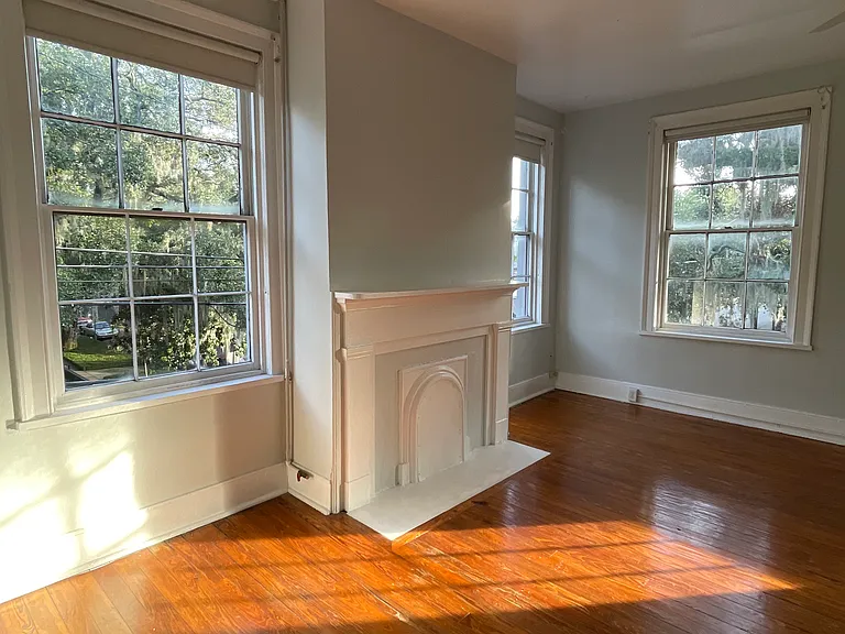 122 E Jones St #2 — Photo 1
