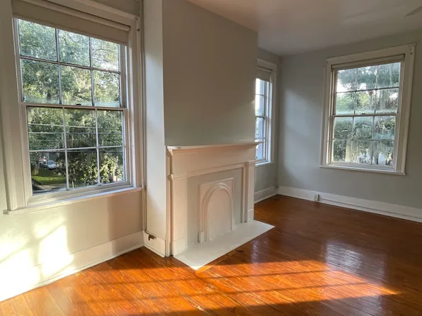 122 E Jones St APT 2, Savannah, GA 31401