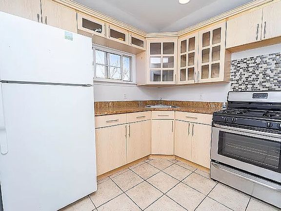 3rd image of 1977 76th St #2