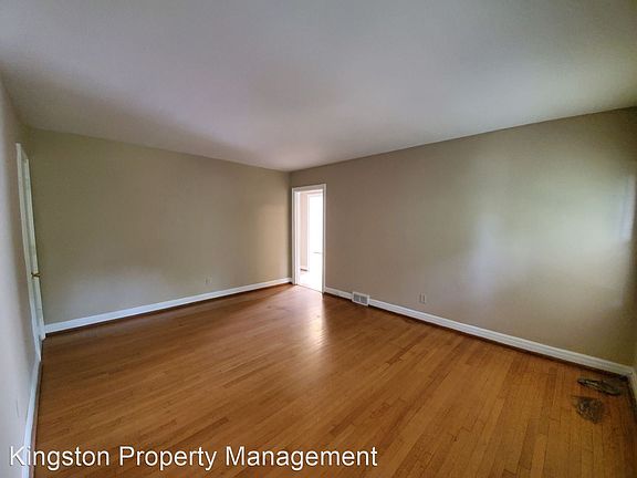3rd image of 288 Hillsboro Ave APT 4