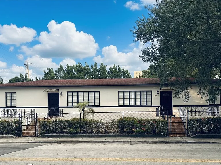 4104 NW 3rd St — Photo 18