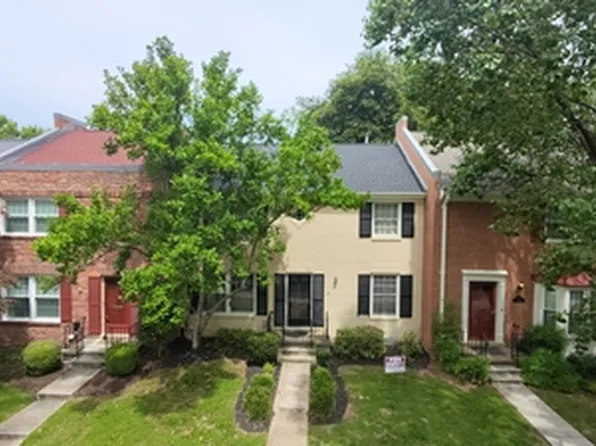 8424 Grenoble Ct, Springfield, VA 22152
