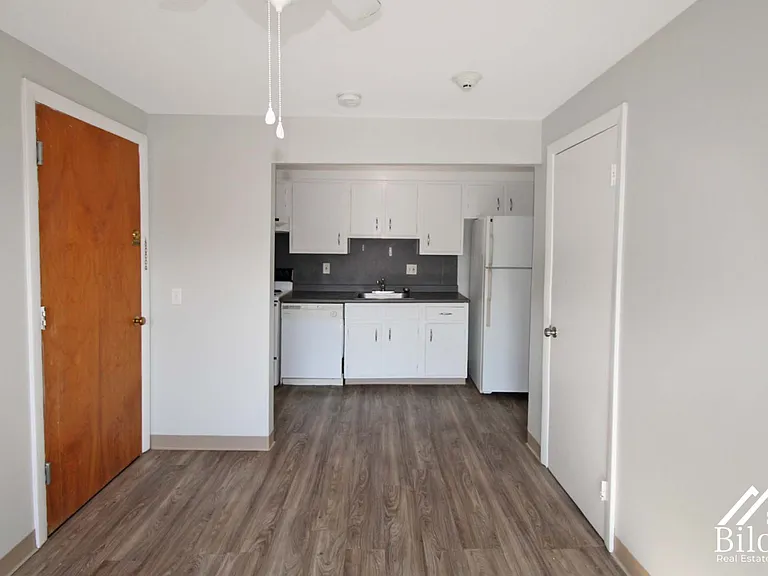 Hillside Terrace Apartments — Photo 178