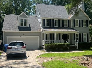 221 Birch Creek Dr, Fuquay Varina, NC 27526