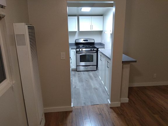 4th image of 25A Cecil Ave #25A