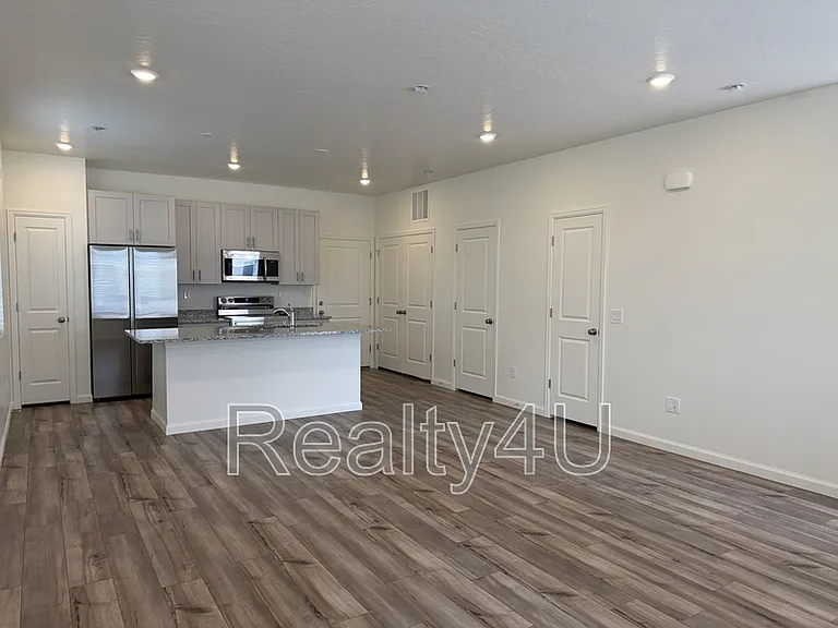 203 E Arcade Dr #1 — Photo 11