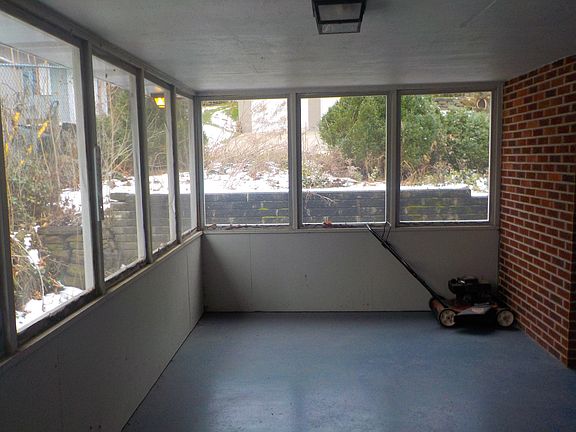 Screened patio