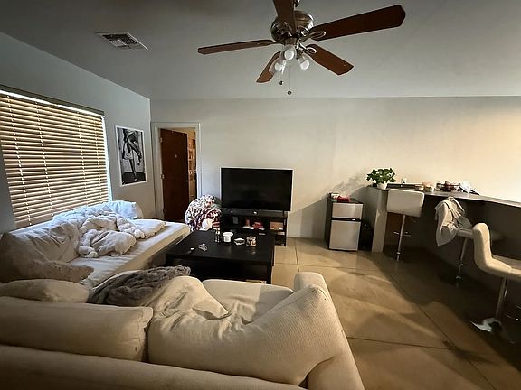 4th image of 312 S Cherry Ave Unit 2