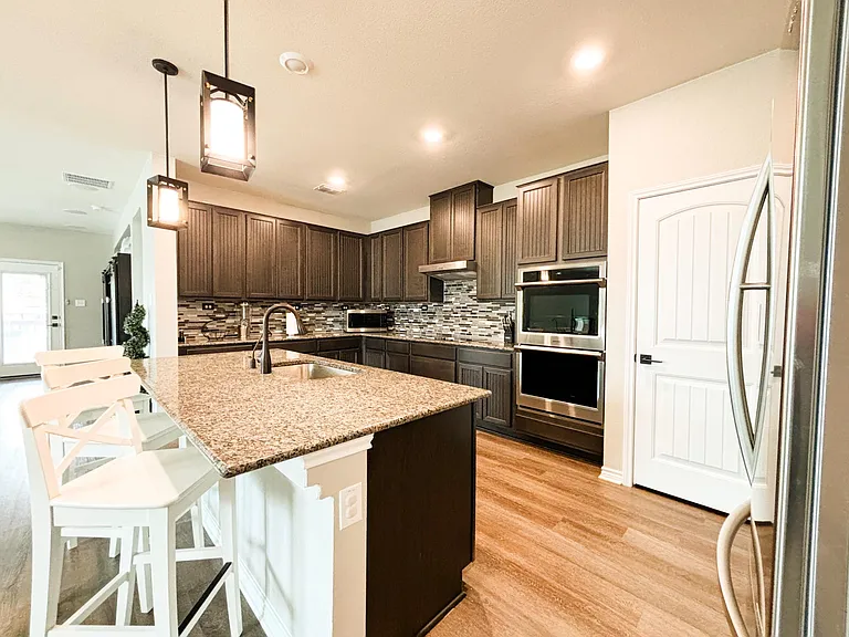 8134 Emmeline Dr — Photo 10