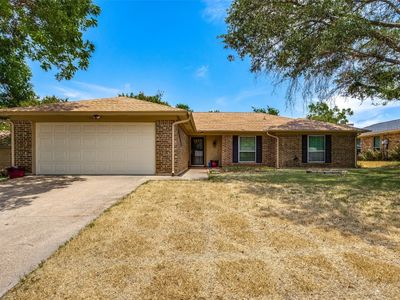 9936 Farmington Dr, Benbrook, TX, 76126