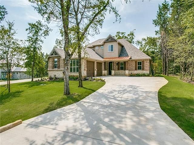 1st image of 300 Barrington Cir