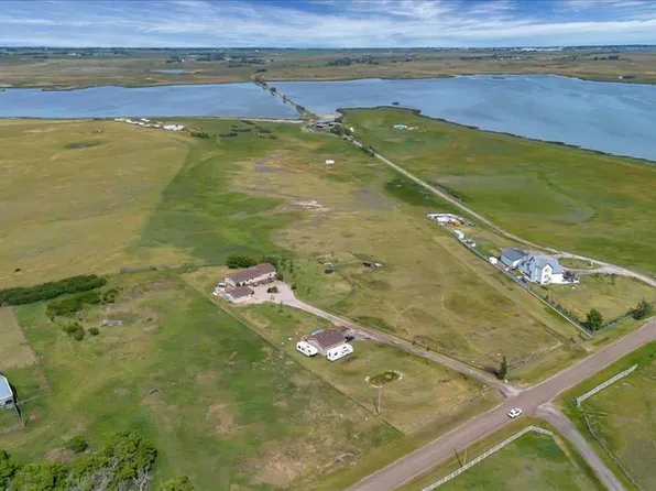 233076 S Range Road 245, Wheatland County, AB T1P 0R6