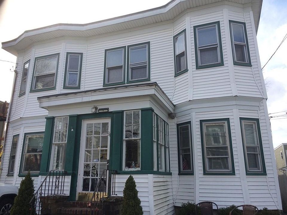 1st image of 34 Titcomb St APT 3