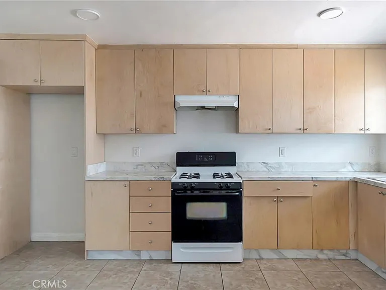 6735 Elmer Ave #9 — Photo 16