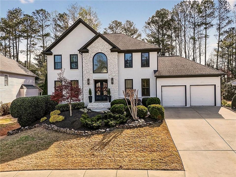 1st image of 813 Hillcrest Ln