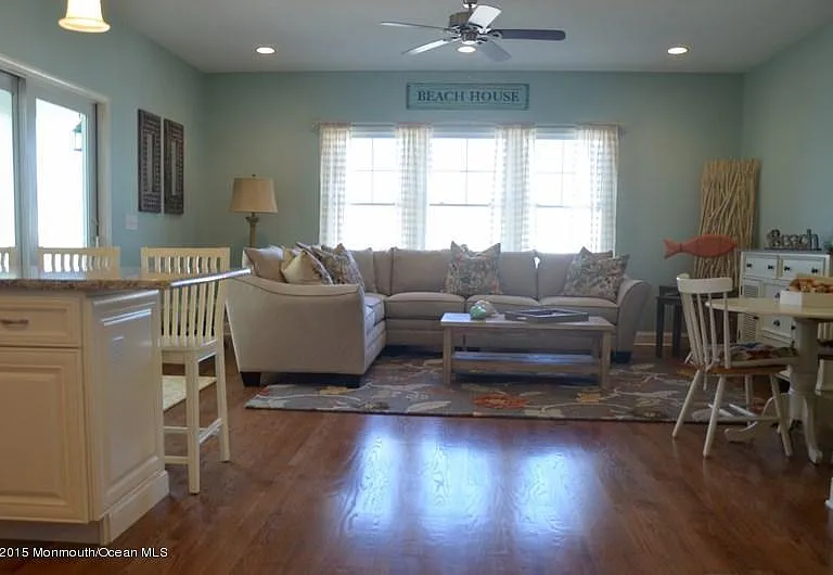 23 Parkway — Photo 18