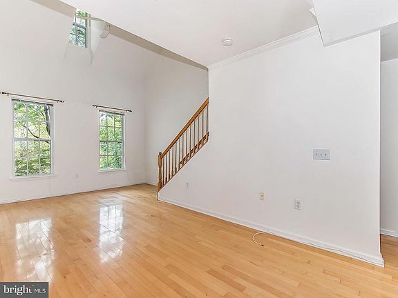 2nd image of 213 King Farm Blvd