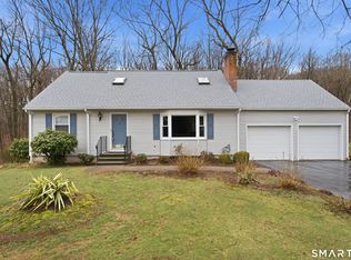 156 Bender Rd, Hamden, CT 06518